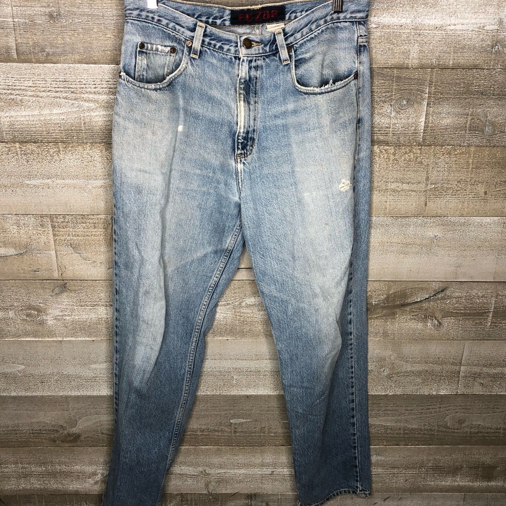 Vintage 90s distressed light wash mom jeans